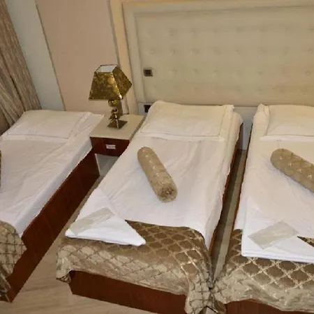 Galata Palace Hotel Istanboel