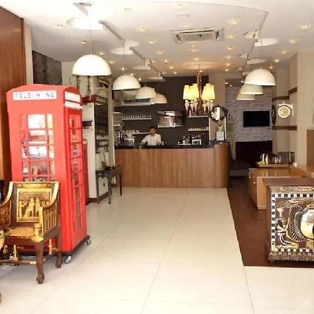 Galata Palace Hotel Istanboel